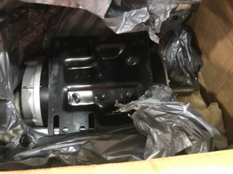 Photo 2 of ***MAJOR DAMAGE, SEE PHOTOS*** VEVOR 5HP Air Compressor Electric Motor, 230V 22 Amps, 56HZ Frame 3450RPM, 7/8" Keyed Shaft, CW/CCW Rotation, 2.25" Shaft Length for Air Compressors 5 HP-7/8" Shaft Single Phase