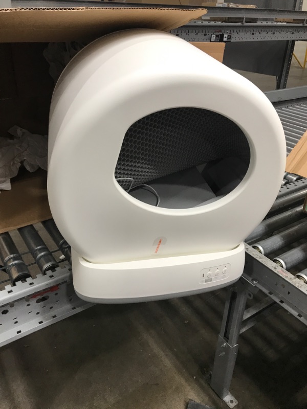 Photo 2 of MeoWant Self-Cleaning Cat Litter Box, Integrated Safety Protection Automatic Cat Littler Box for Multi Cats, Extra Large/Odor Isolation /APP Control Smart Cat Litter Box with Mat & Liner