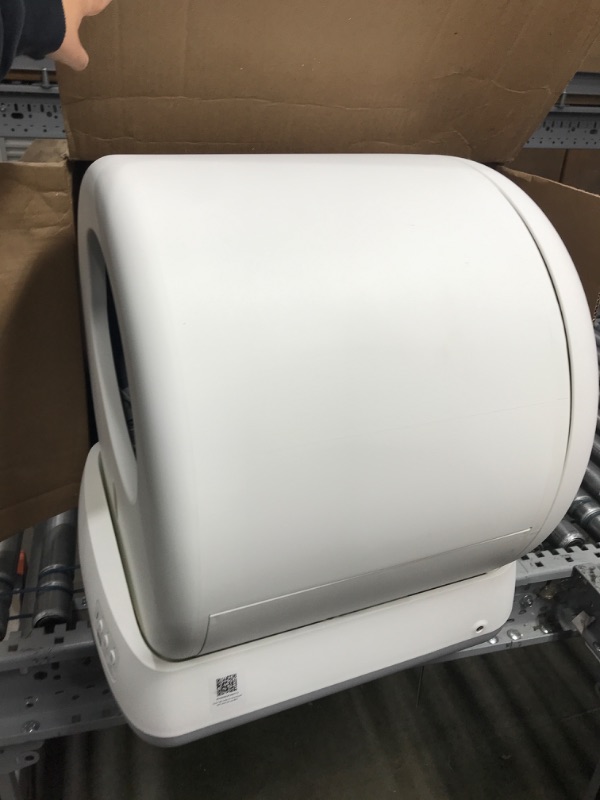 Photo 1 of MeoWant Self-Cleaning Cat Litter Box, Integrated Safety Protection Automatic Cat Littler Box for Multi Cats, Extra Large/Odor Isolation /APP Control Smart Cat Litter Box with Mat & Liner