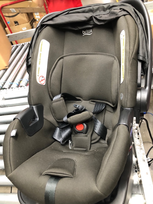 Photo 4 of Britax B-Safe Gen2 Lightweight Infant Car Seat - Eclipse Black (SafeWash)
