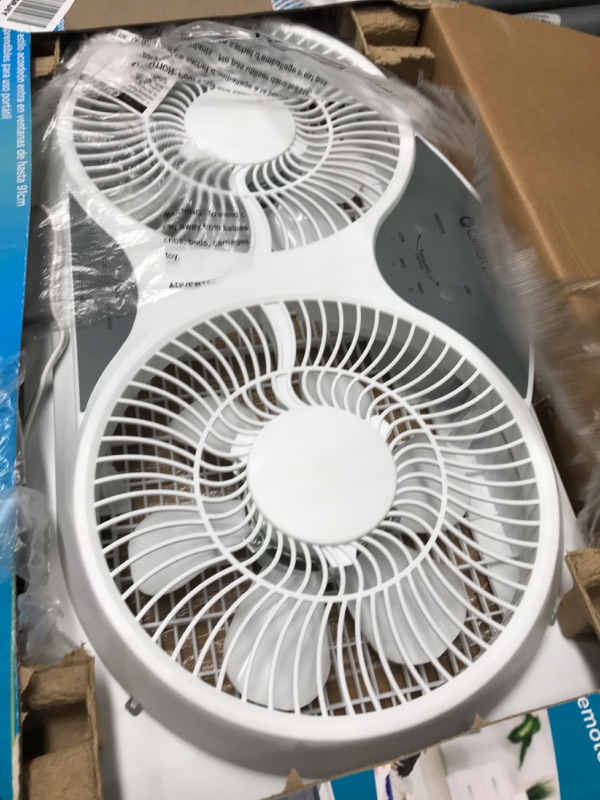 Photo 2 of * only one fan works *
Comfort Zone CZ310R Adjustable Width 3 Speed Dual Reversible Multi Functional Window Sill Fan 