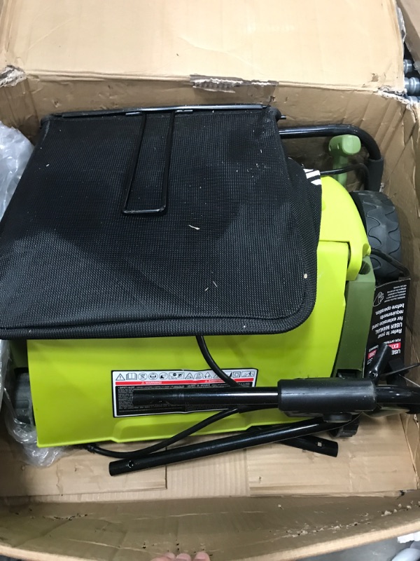 Photo 2 of 13 in. 12 amp electric scarifier + lawn dethatcher with collection bag
