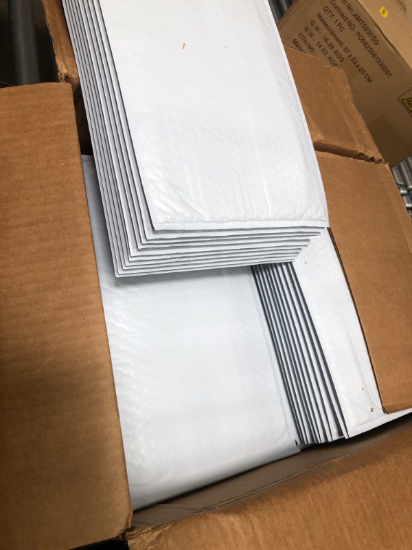 Photo 2 of StarBoxes 100 Poly Bubble Mailer Bags 8.5x14.5" - #3 Pouches Envelopes White Self-Sealing (PBM385145100)