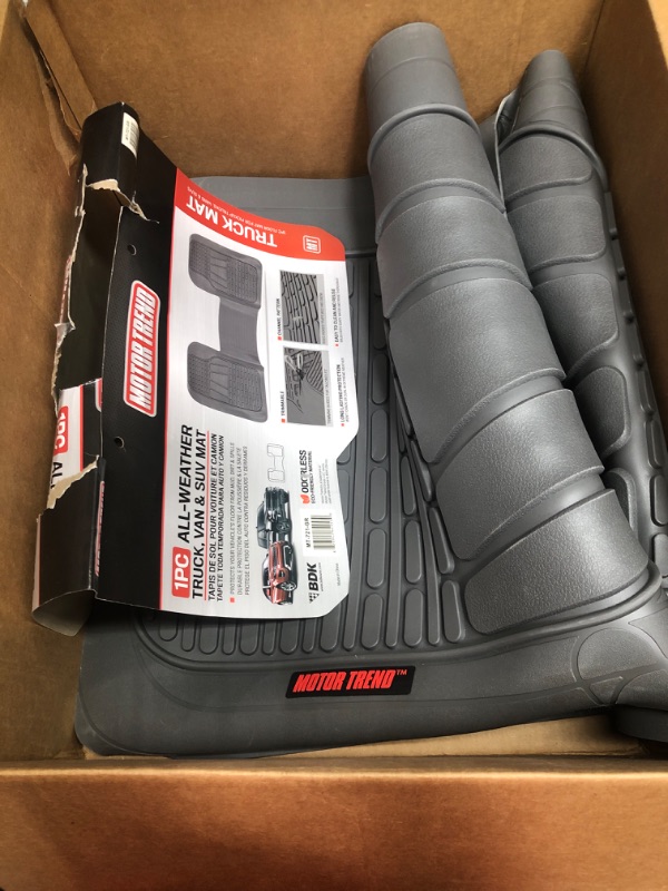 Photo 2 of Motor Trend WingRunner Complementary Rubber Rear Floor Mats Liners for 2nd or 3rd Row, All Weather Protection Design to Fit Most Trucks Cars Sedan SUV Black