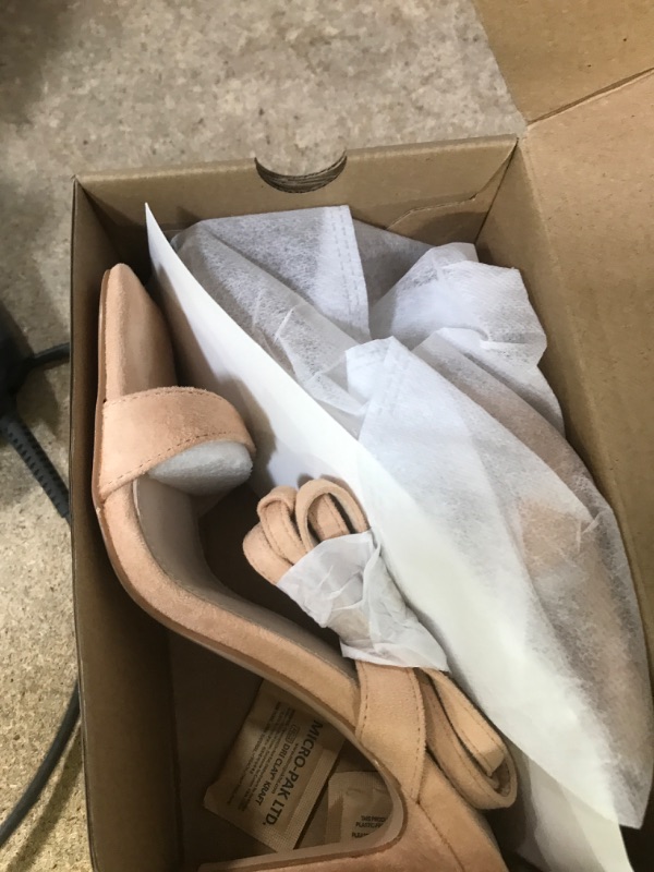 Photo 1 of Nude heels size 6