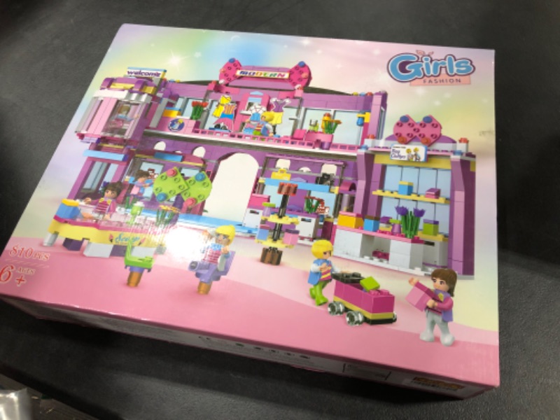 Photo 2 of Dream Girls Friends Shopping Mall Building Set 810 Pcs Mall Building Blocks Toys with 7 Mini People Handbags Clothes Store Dessert Drink Bar Mall Playset Birthday Gift for Kids Girls Aged 8-12 and up