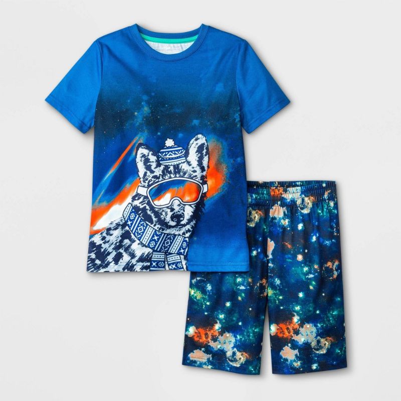 Photo 1 of Boys' 2pc Wolf Lights Short Sleeve Pajama Set - Cat & Jack™
SIZE XS 4/5