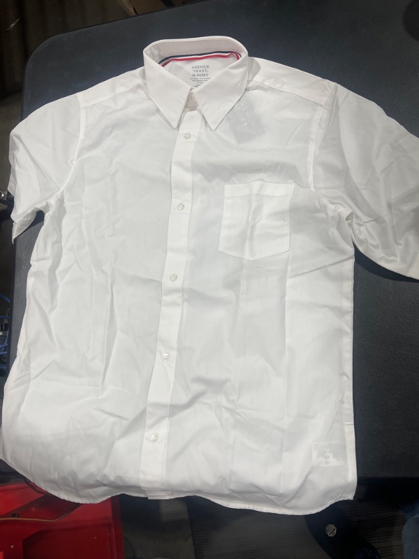 Photo 1 of Boys Short Sleeve Button Down Tee SIZE 16 Large