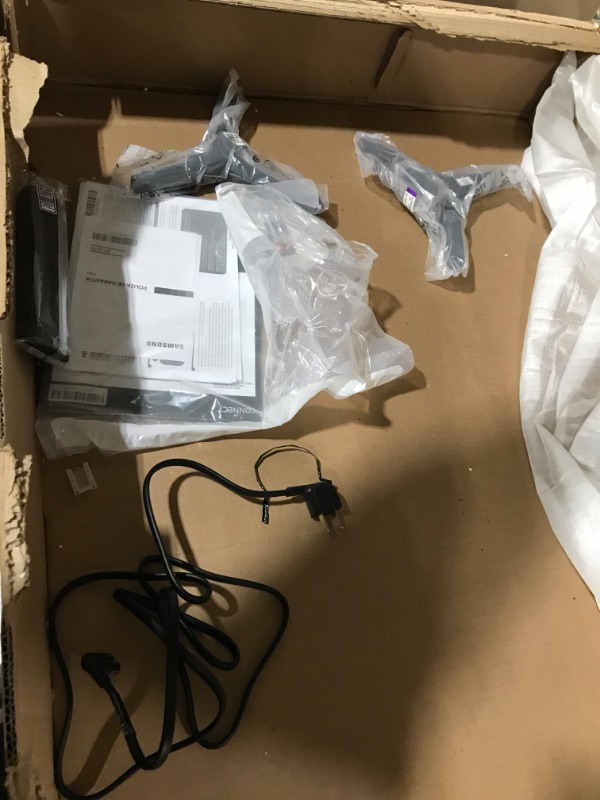 Photo 1 of [SOLD FOR PARTS] Samsung LH43BETHLGFXGO 43-Inch BE43T-H Crystal 4K UHD Commercial TV - 3840 X 2160 - 60 Hz - HDR10 - 4700:1 - 8 Ms - 16/7 Operation - Wi-Fi - HDMI - US

