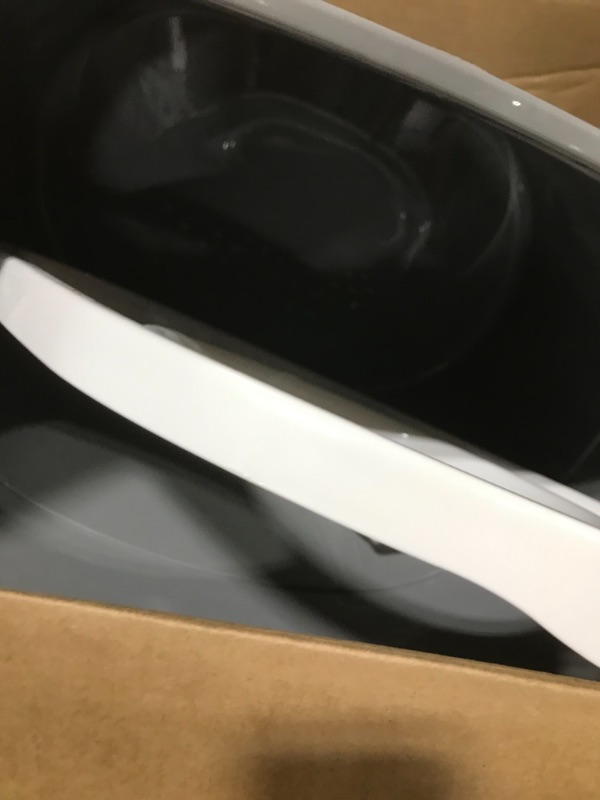 Photo 1 of IRIS USA Large Simple Round Top Entry Cat Litter Box with Scoop, Curved Kitty Litter Pan with Litter Particle Catching Cover and Privacy Walls, Gray/White Oval - Gray/White