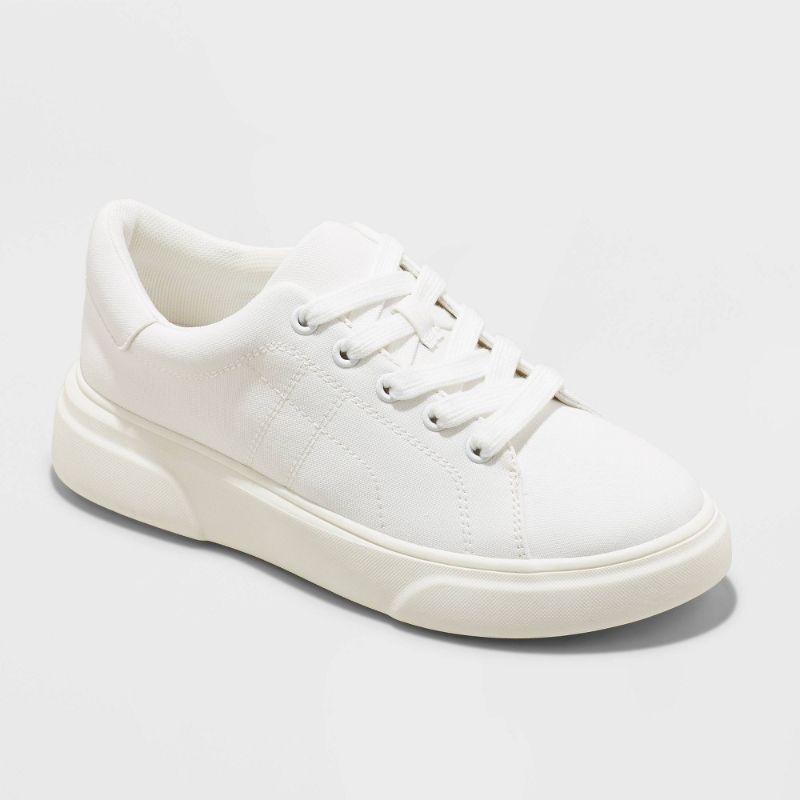 Photo 1 of [Size 8] Women's Mad Love Sia Sneakers -White