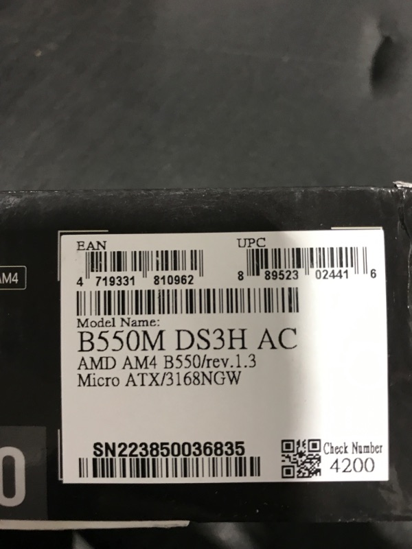 Photo 2 of GIGABYTE B550M DS3H AC (AM4 AMD/B550/Micro ATX/Dual M.2/SATA 6Gb/s/USB 3.2 Gen 1/PCIe 4.0/HMDI/DVI/DDR4/Motherboard)