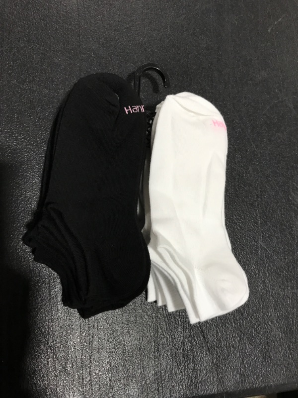 Photo 1 of [Size M/L] Hanes No Show Socks- 12 pack- Black and White