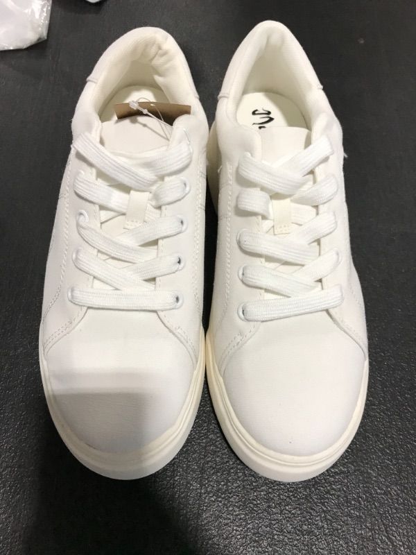 Photo 2 of [Size 9] Women's Mad Love Sia Sneakers -White