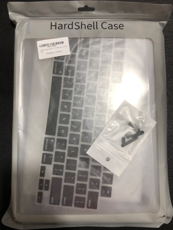 Photo 1 of HARDSHELL CASE FOR APPLE MAC BOOK. CLEAR. 