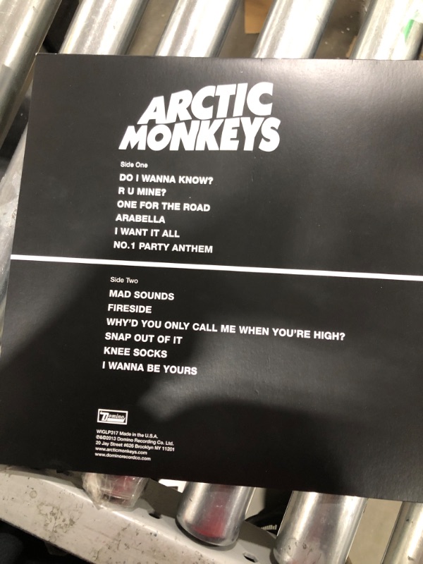 Photo 2 of ARCTIC MONKEYS ( AM)  RECORD