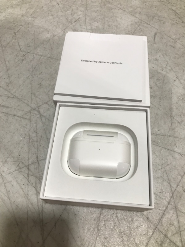 Photo 4 of Apple AirPods Pro with MagSafe Charging Case - OPEN BOX FOR PHOTOS
