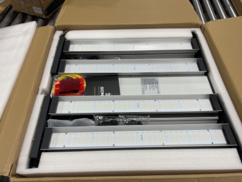 Photo 2 of Sonlipo SPC6500 LED Grow Light 650W, 6x6 ft Coverage with 2928 Samsung LEDs Sunlike Full Spectrum with UV & IR, Dimmable Daisy Chain Timer VEG & Bloom Grow Lamp Hydroponic Indoor Plants Seeding Flower PARTS ONLY