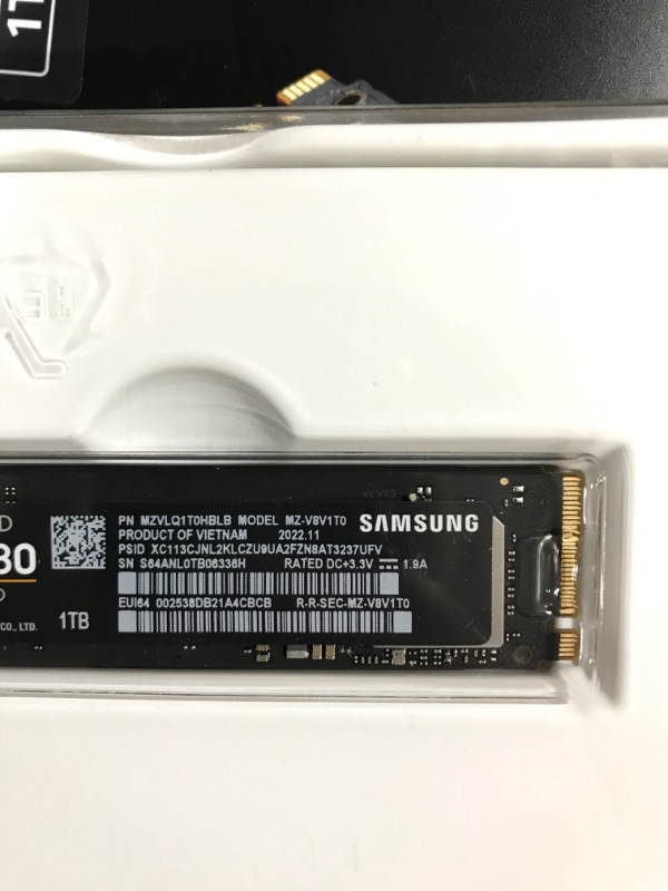 Photo 4 of SAMSUNG 980 SSD 1TB PCle 3.0x4, NVMe M.2 2280, Internal Solid State Drive, Storage for PC, Laptops, Gaming and More, HMB Technology, Intelligent Turbowrite, Speeds of up-to 3,500MB/s, MZ-V8V1T0B/AM