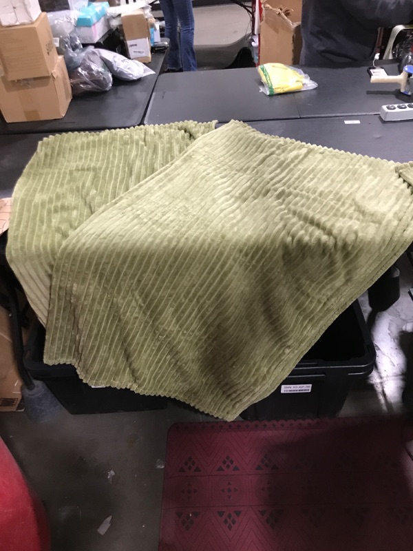 Photo 1 of 2 PACK GREEN TEXTURED THROW BLANKET