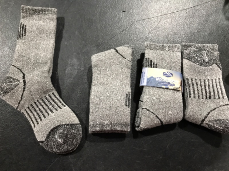 Photo 1 of 4 pairs wool socks