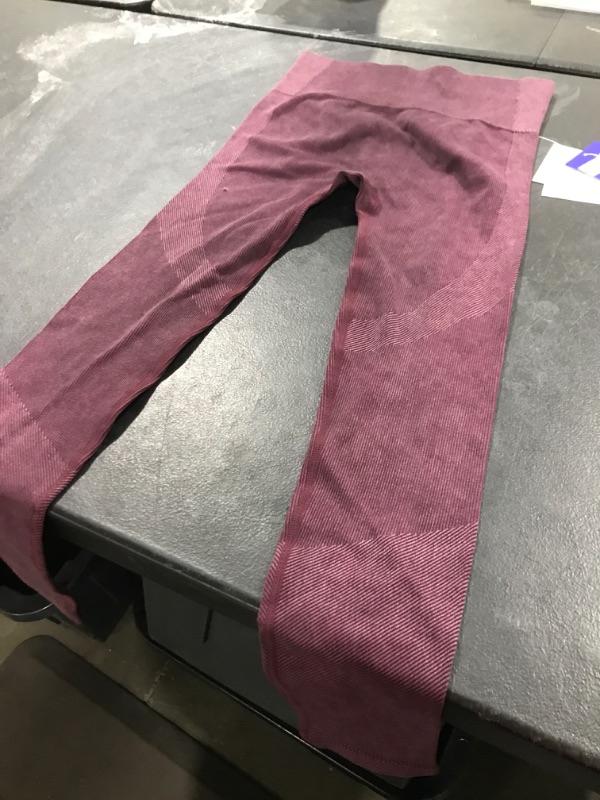 Photo 1 of Medium leggings