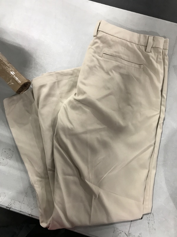 Photo 1 of Amazon Essentials Size 38X30 Mens Pants 