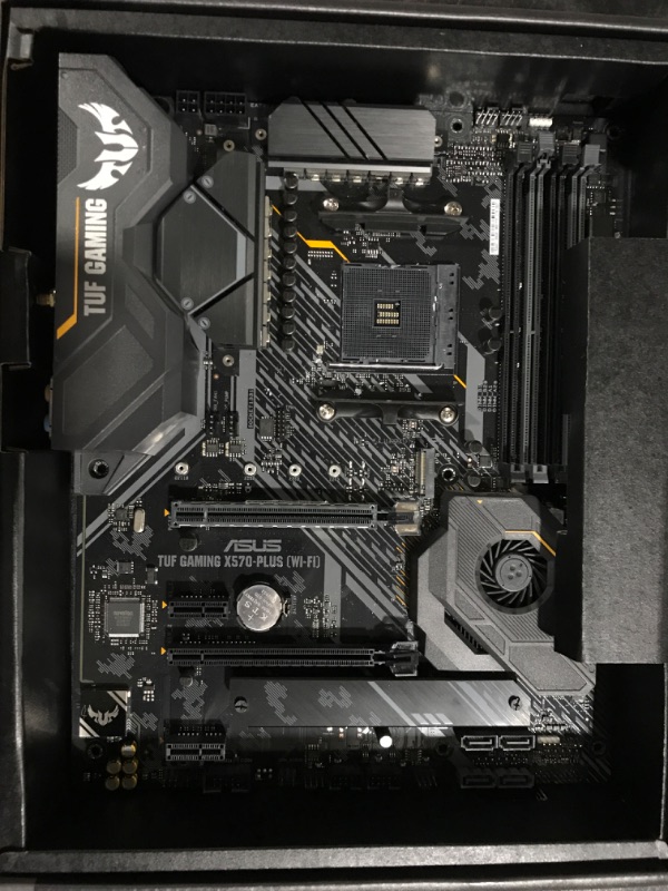 Photo 4 of MSI Meg X570 Unify (AMD AM4, DDR4, PCIe 4.0, SATA 6GB/s, M.2, USB 3.2 Gen 2, Ax Wi-Fi 6, Bluetooth 5, ATX)