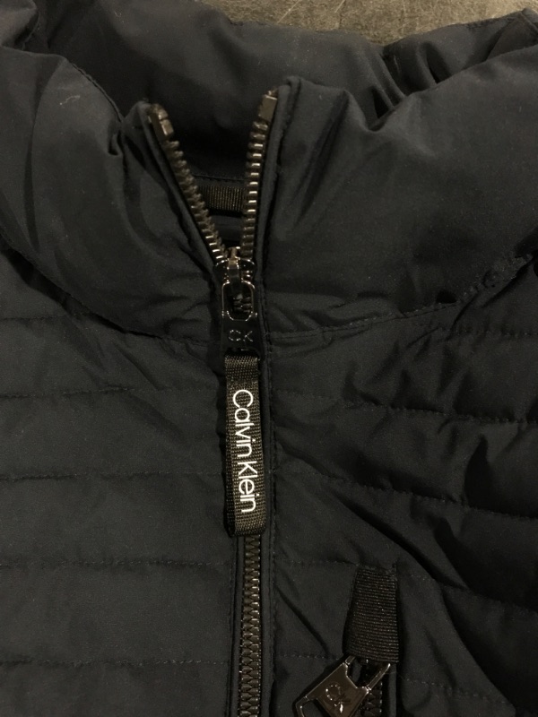 Photo 1 of Calvin Klein Lightweight Puffer Water-Resistant Down Men’s Jacket Medium Navy