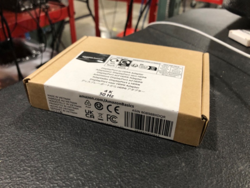 Photo 1 of Amazon Basics DisplayPort to HDMI Adapter (4k@30Hz) 4K/30Hz DisplayPort