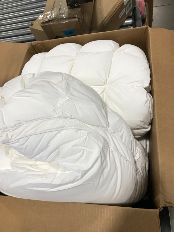 Photo 2 of YOUR MOON Super Support Soft Down-Alternative Pillow King Size, Fluffy Soft Luxury Hotel Gel Sleeping Pillows, Bed Pillows for Side Stomach Back Sleepers Snow White King (Pack of 1)