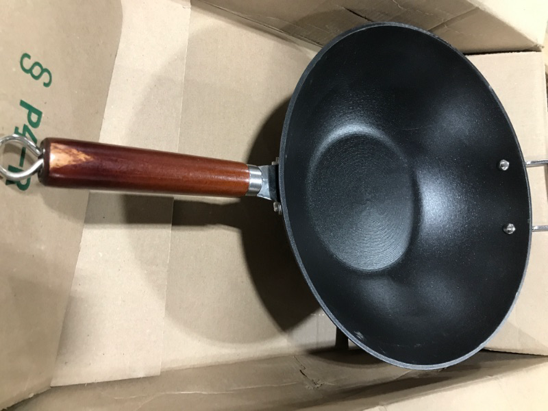 Photo 2 of 21st & Main Light weight Cast Iron Wok, Stir Fry Pan, Wooden Handle, 14 Inch, chef’s pan, pre-seasoned nonstick, commercial and household, for Chinese Japanese and others Cooking