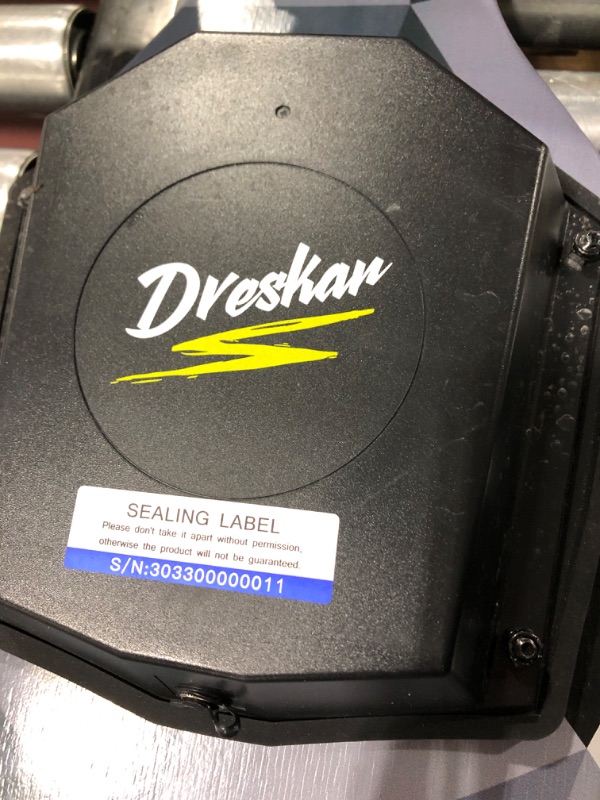 Photo 4 of FOR PARTS ONLY! DresKar Electric Skateboard 900W Dual Brushless Motor 25MPH Top Speed 3 Speed Adjustment 12.5 Miles Range Electric Longboard with Wireless Remote Control 7 Layer Maple Deck Max Load 286Lbs
