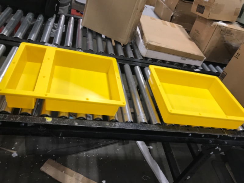 Photo 1 of 2 YELLOW 20IN X 16IN CONTAINERS 