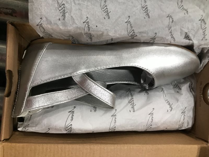 Photo 2 of ZIP UP METALLIC BALLERINA  SHOES--- size 4