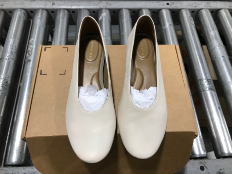 Photo 1 of Aerosoles Women's Ballet Flat  size 10.5 