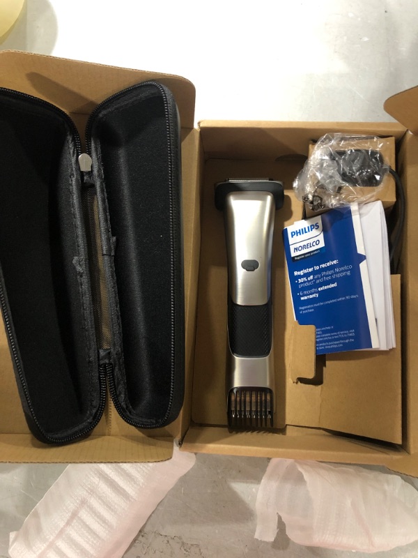 Photo 3 of Philips Norelco Bodygroom Series 7000 Showerproof Body Trimmer & Shaver with Case and Replacement Head, BG7040/42
