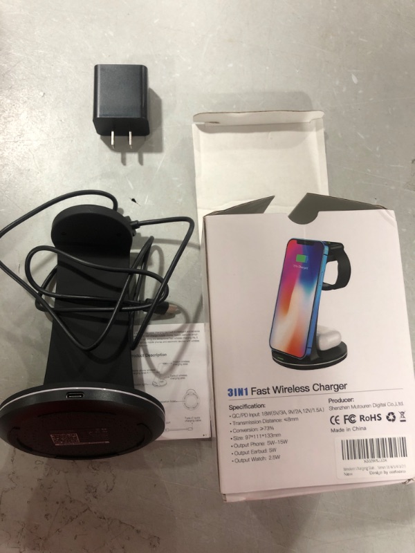 Photo 2 of 3 in 1 fast Wireless Charger 