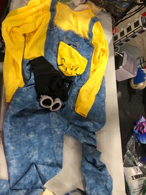 Photo 2 of Rubie's Men's Despicable Me 3 Movie Minion Costume Standard Jerry