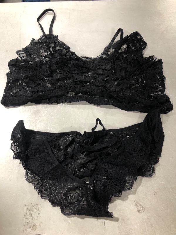 Photo 1 of BLACK LACE 2 PIECE LINGERIE SET  2XL