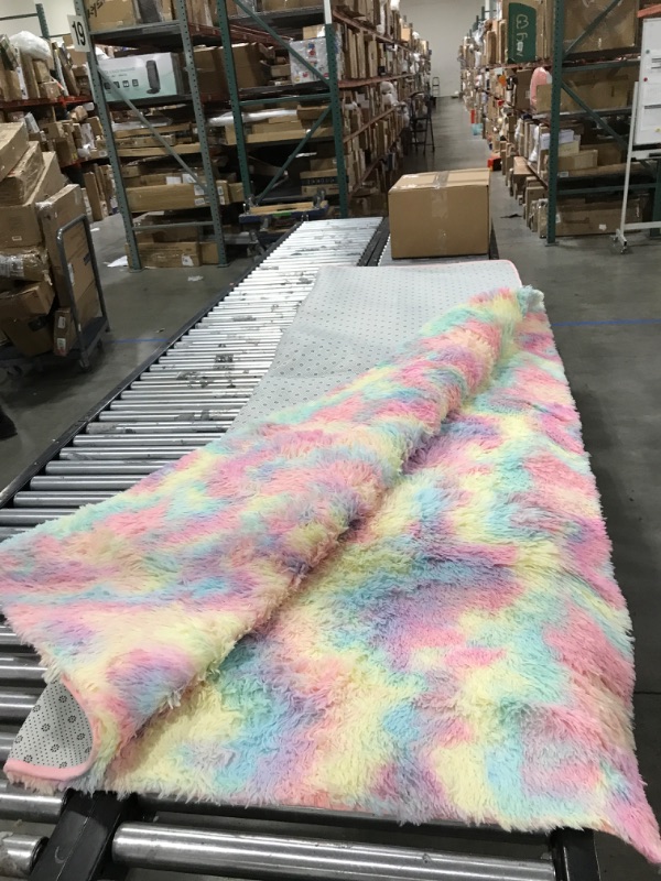 Photo 1 of 5x9 Tie Dye Generic Rug