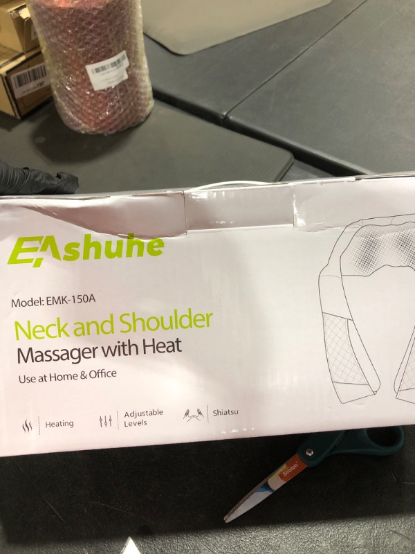 Photo 2 of eashuhe neck massager with heat ues for home or office. heating, adjust levels, shiatsu,