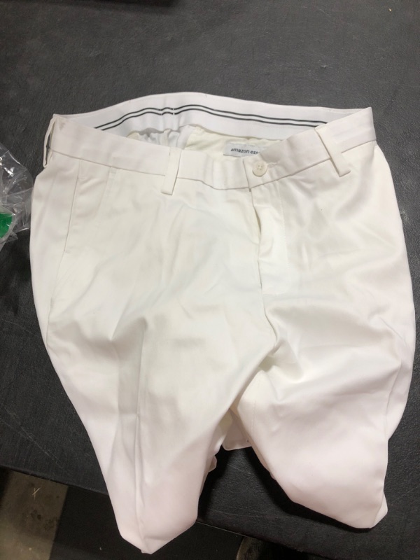 Photo 1 of 34 X 33 WHITE PANTS 