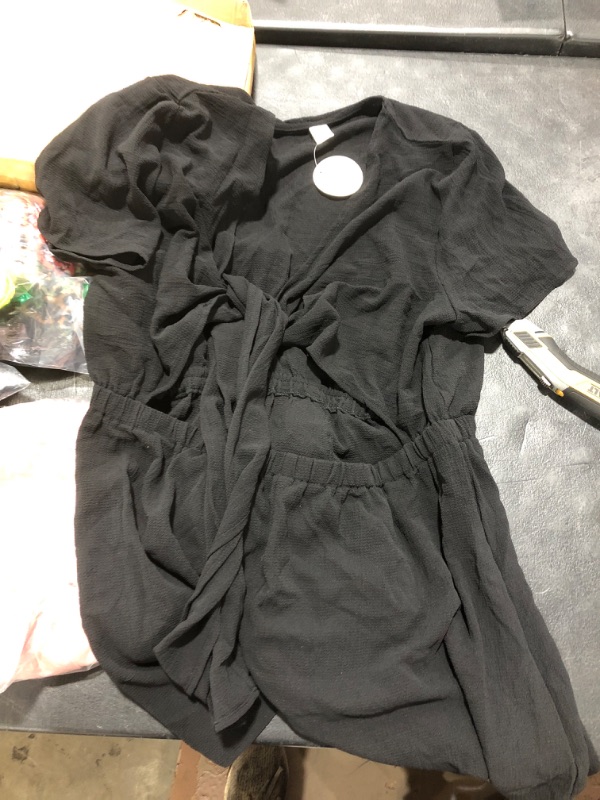 Photo 1 of black top womens xl 