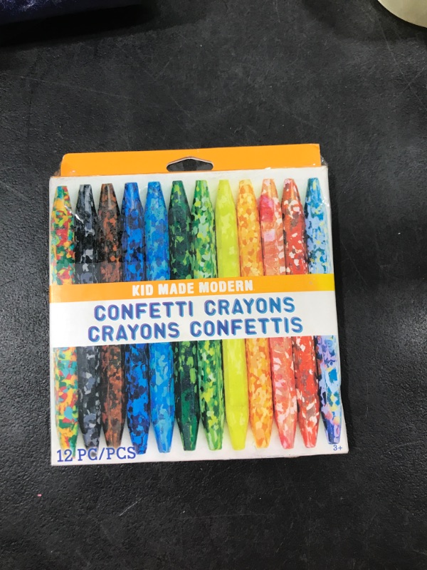 Photo 4 of CRAYONS