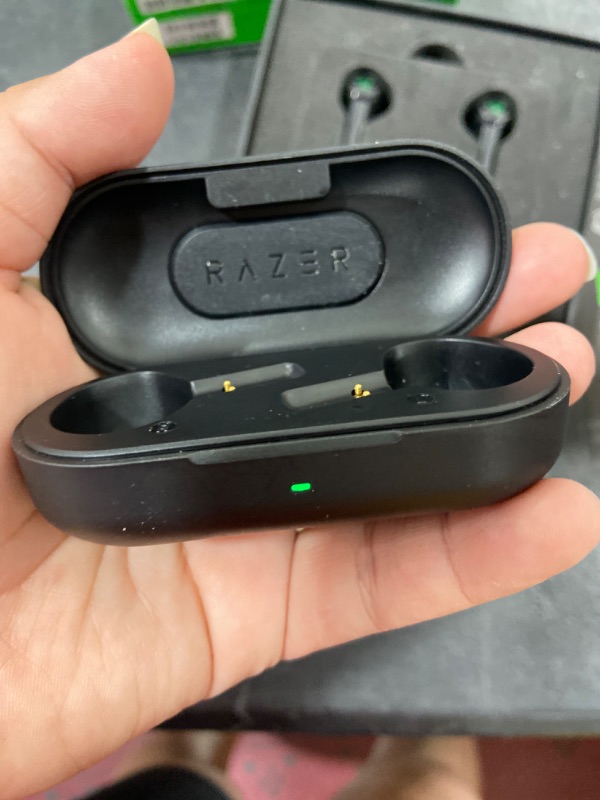 Photo 3 of Razer Hammerhead True Wireless Bluetooth Gaming Earbuds: 60ms Low-Latency - IPX4 Water Resistant - Bluetooth 5.0 Auto Pairing - Touch Enabled - 13mm Drivers - Classic Black Classic Black Bluetooth 5.0