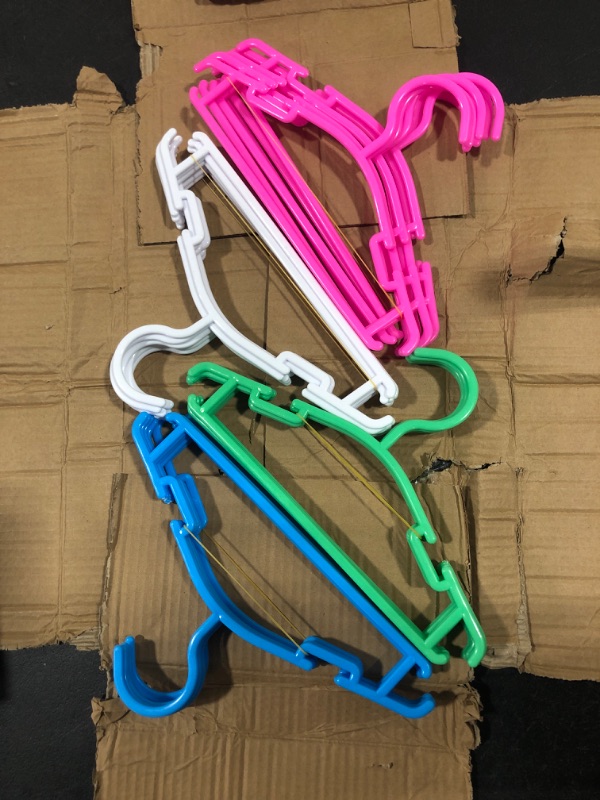 Photo 1 of 4 pack of 6 clothes hangers for children 