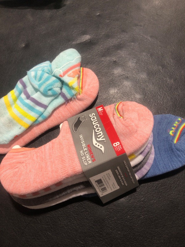 Photo 2 of Saucony Women's 8 Pairs No Show Cushioned Invisible Liner Socks Rainbow Assorted (8 Pairs) Shoe Size: 6-10