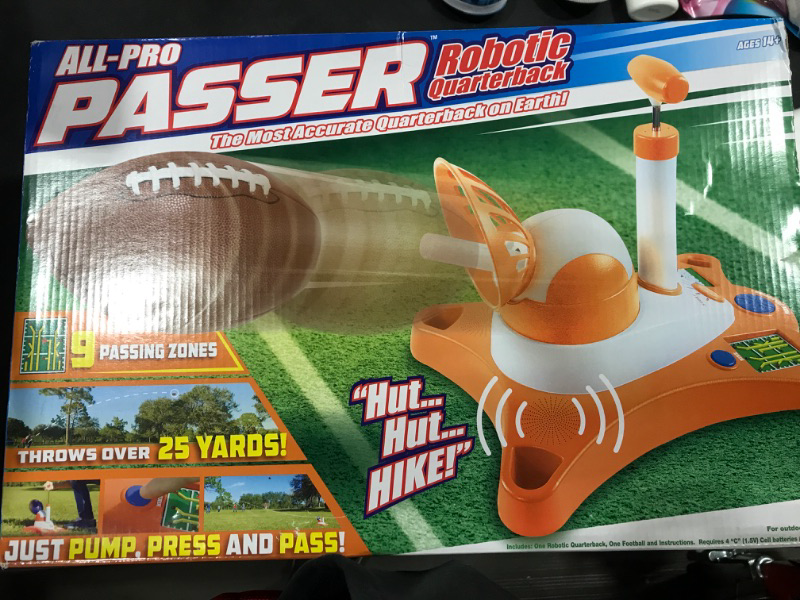 Photo 3 of All Pro Passer Robotic Quarterback
