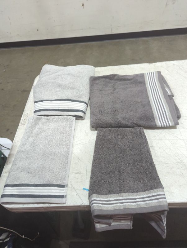 Photo 1 of 4PK bath towels